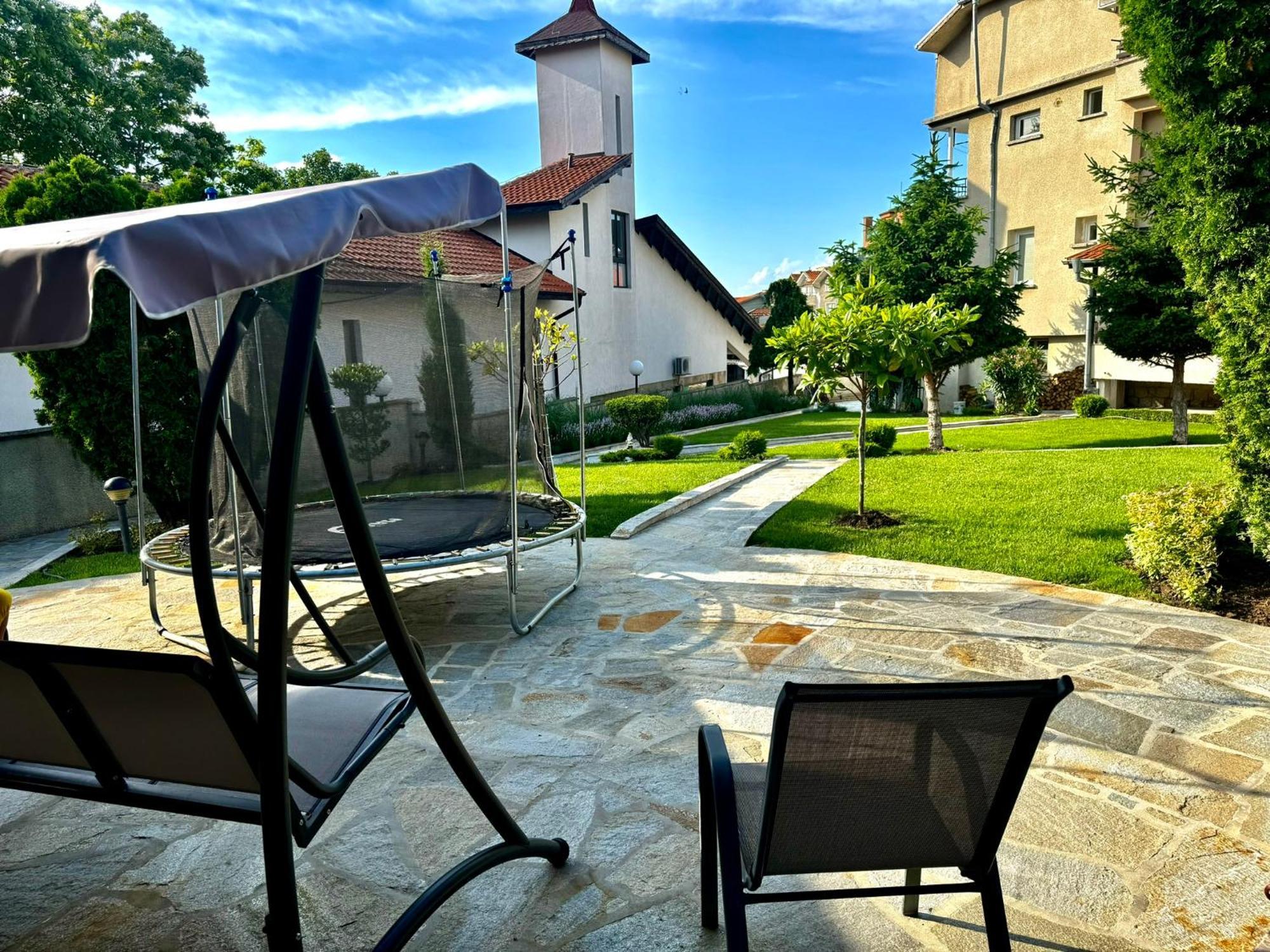 Guestrooms Stoyanovi チェルノモレツ エクステリア 写真