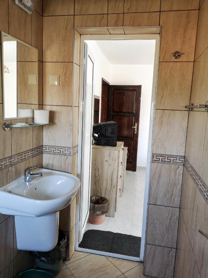 Guestrooms Stoyanovi チェルノモレツ エクステリア 写真